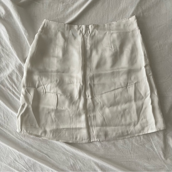 Aritzia Sunday Best Skirt - Picture 3 of 3